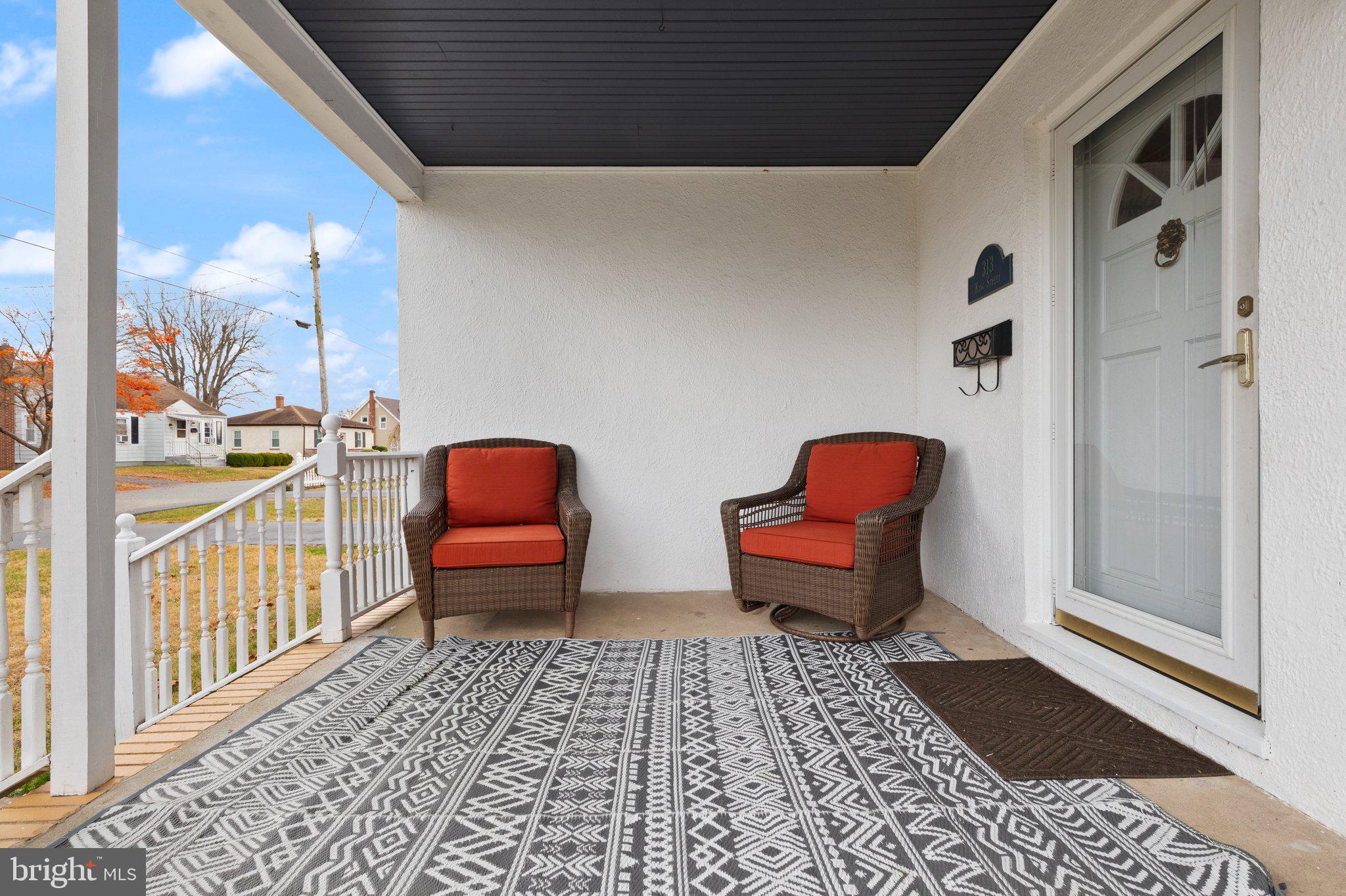 313 King Street Elkton, MD 21921 - Photo 2 of 23 Adorable front porch