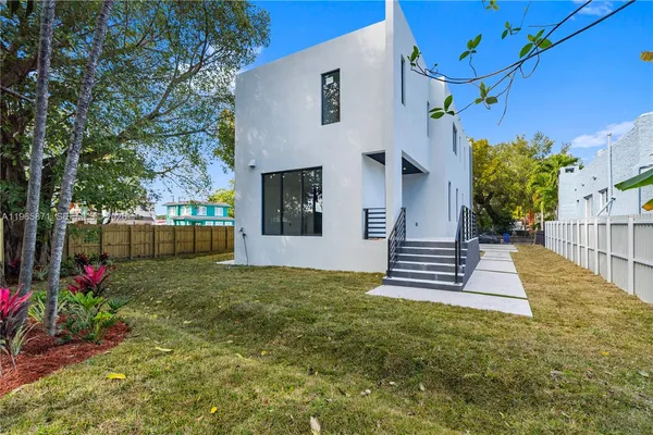 $1,250,000 | 1644 Northwest 8th Terrace, Miami, FL 33125