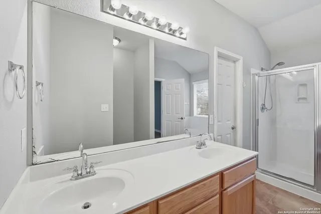 $2,000 | 8907 Colt Bluff, San Antonio, TX 78254