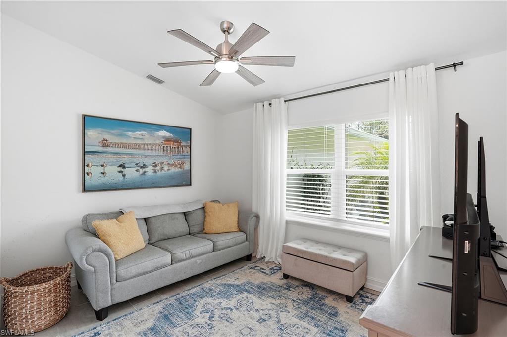 721 Logan Boulevard South Naples, FL 34119 - Photo 14 of 46