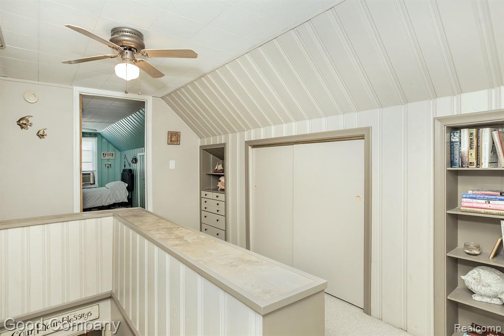 2427 Columbia Road Berkley, MI 48072 - Photo 17 of 38 Gallery Image 17