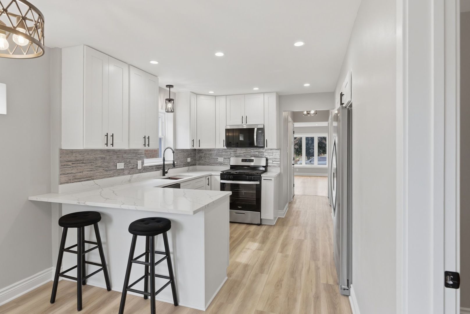 6022 West 64th Street Chicago, IL 60638 - Photo 5 of 21