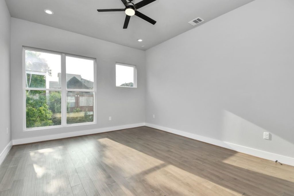 1320 Eberhard Street Houston, TX 77019 - Photo 28 of 45