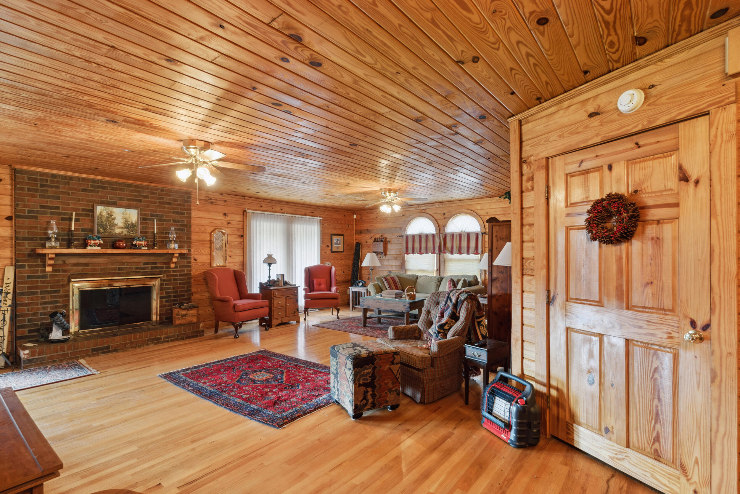 347 Fallaw Road Batesburg, SC 29006 - Photo 8 of 46 2025-04-01_347_fallaw_rd-em-08