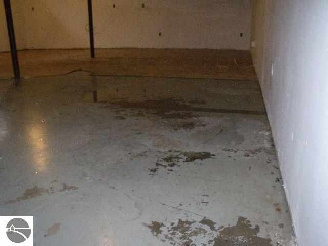1265 North Haze Road Beulah, MI 49617 - Photo 16 of 27 1743371-15.JPG