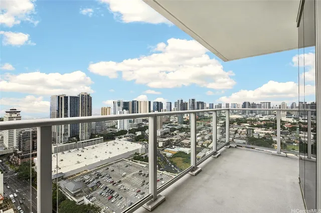 $10,000 | 1500 Rycroft Street, Unit 3618R, Honolulu, HI 96814