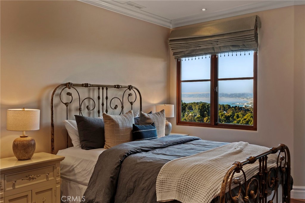 4 Yellow Brick Road Rancho Palos Verdes, CA 90275 - Photo 29 of 40 Guest Bedroom w/ Ocean Views