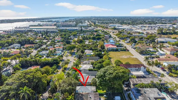 $3,700 | 1511 South Palmway, Lake Worth Beach, FL 33460