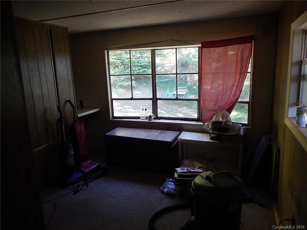 858-860 Windswept Ridge Road Marshall, NC 28753 - Photo 10 of 12 Gallery Image 10
