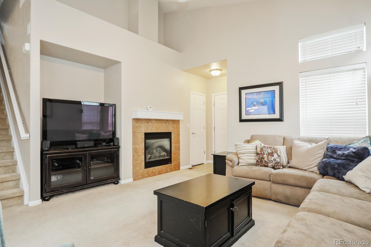 5440 Jaguar Way Highlands Ranch, CO 80130 - Photo 4 of 20