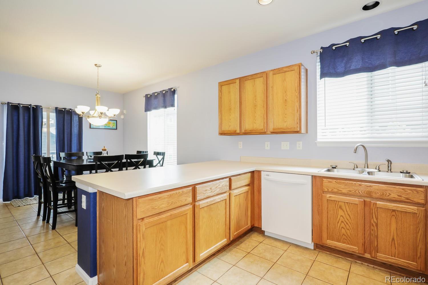 5440 Jaguar Way Highlands Ranch, CO 80130 - Photo 5 of 20
