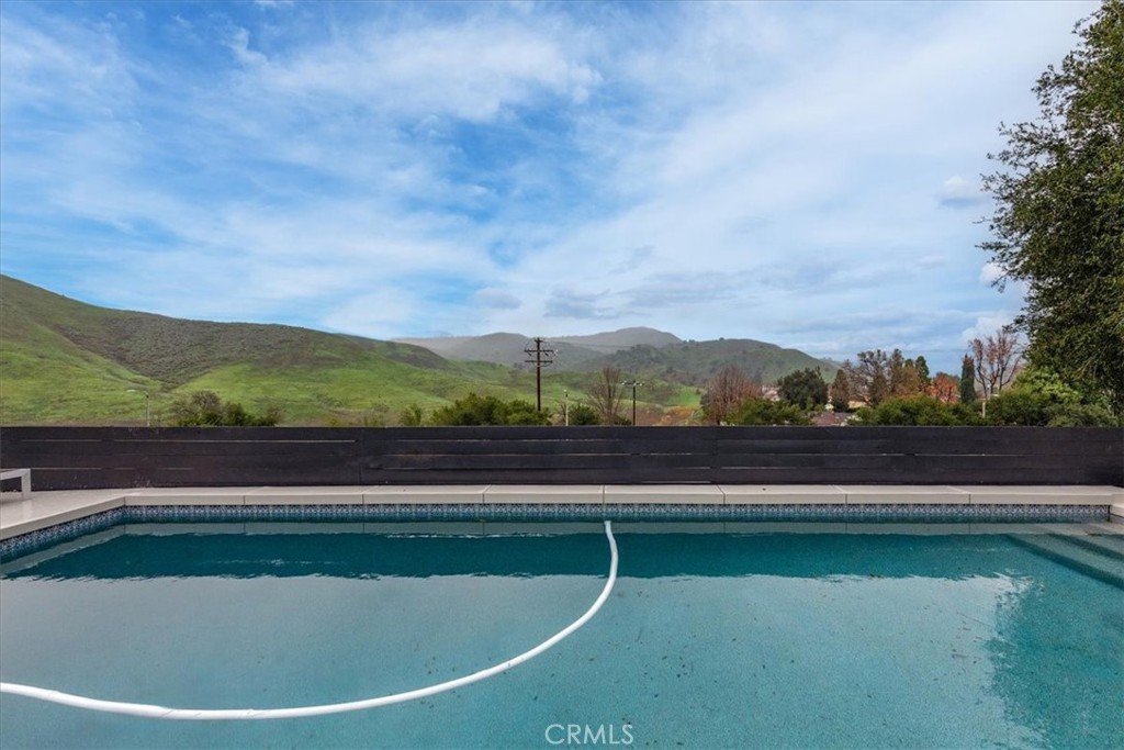 26005 Adamor Road Calabasas, CA 91302 - Photo 32 of 34 a view of a city