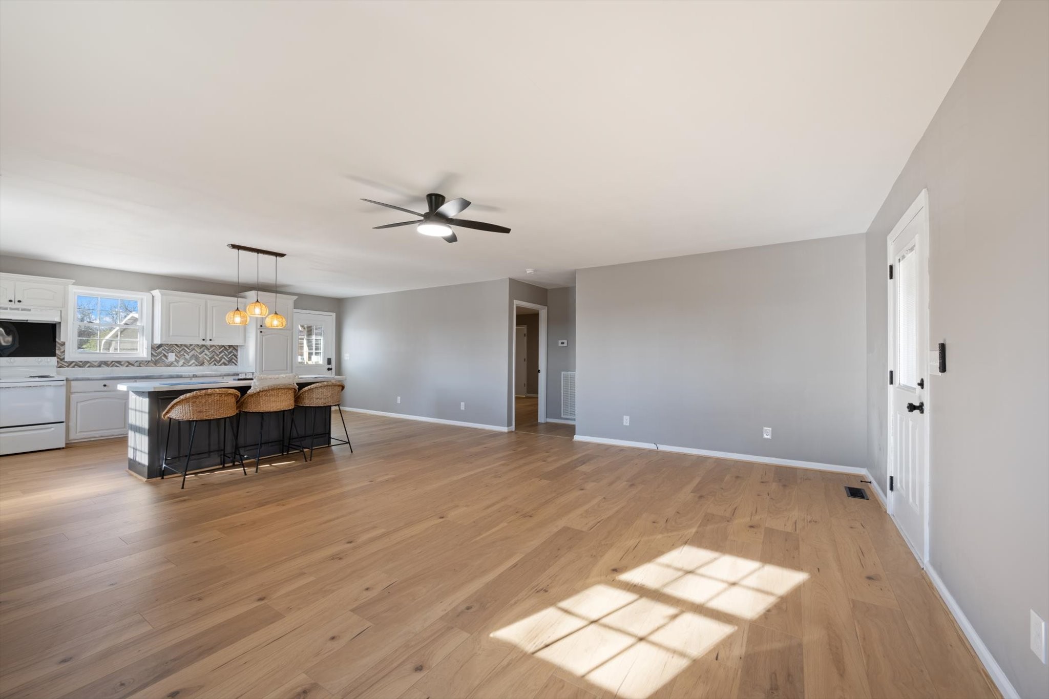 245 South Mill Street Linden, TN 37096 - Photo 5 of 30