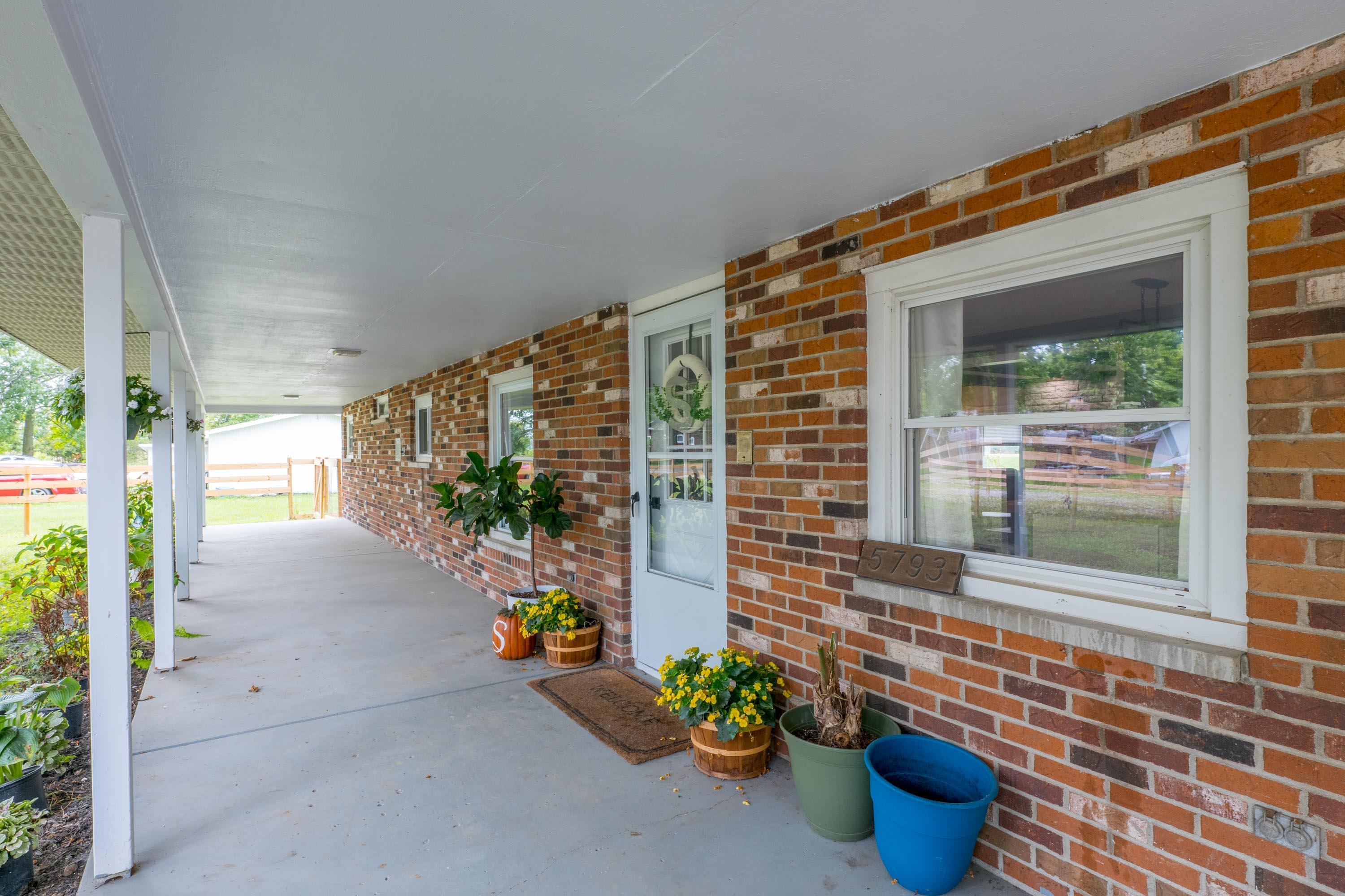 5793 Houchard Road Dublin, OH 43016 - Photo 5 of 53 005P1703357