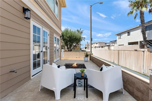 $2,375,000 | 126 47th Street, Unit 1, Newport Beach, CA 92663