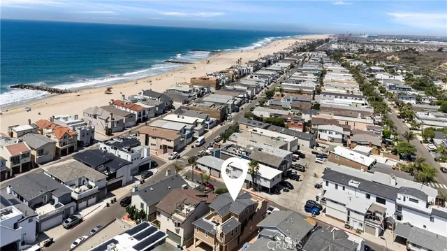 $2,375,000 | 126 47th Street, Unit 1, Newport Beach, CA 92663