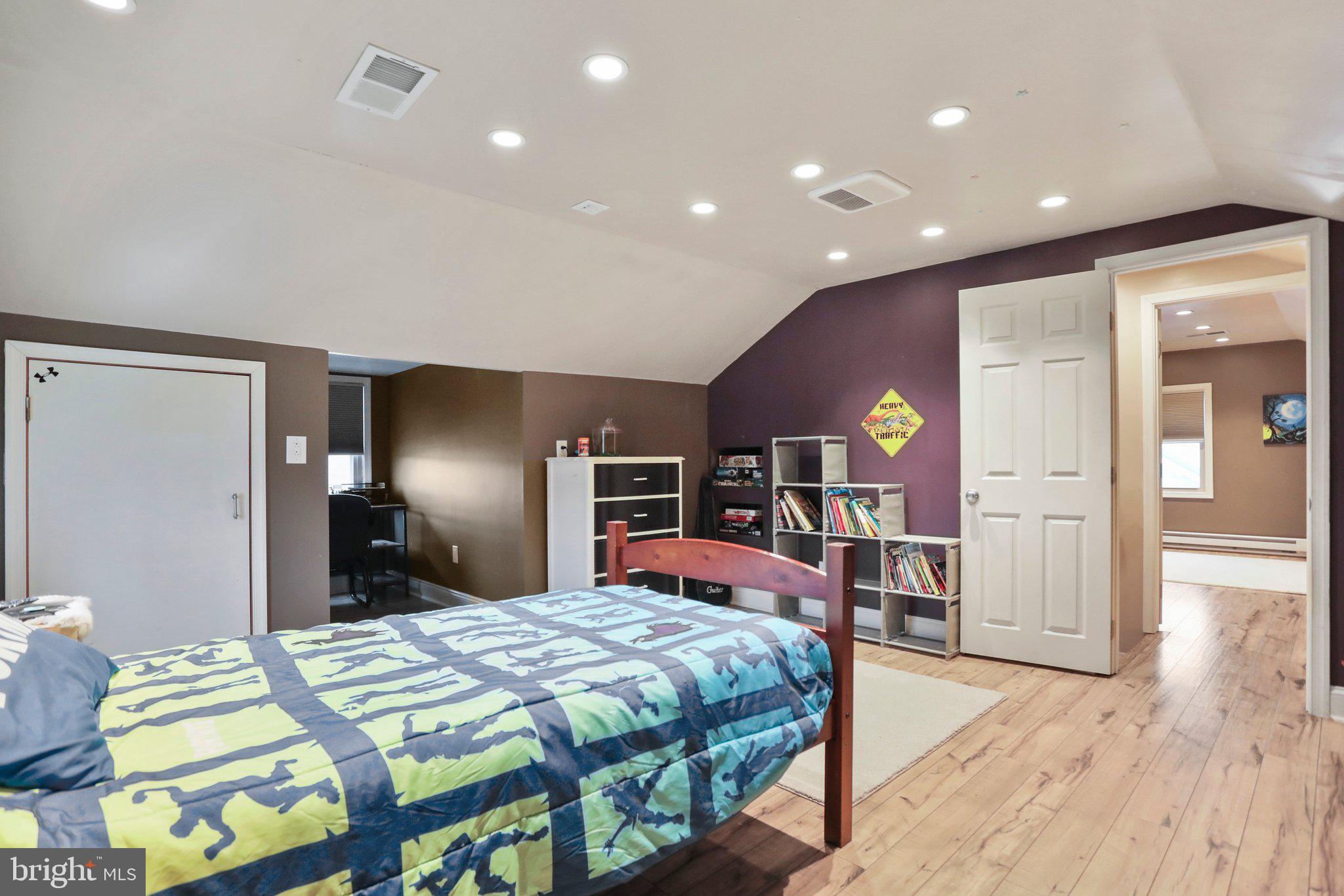 821 Security Road Hagerstown, MD 21740 - Photo 18 of 45 Bedroom 4 - Upper Level