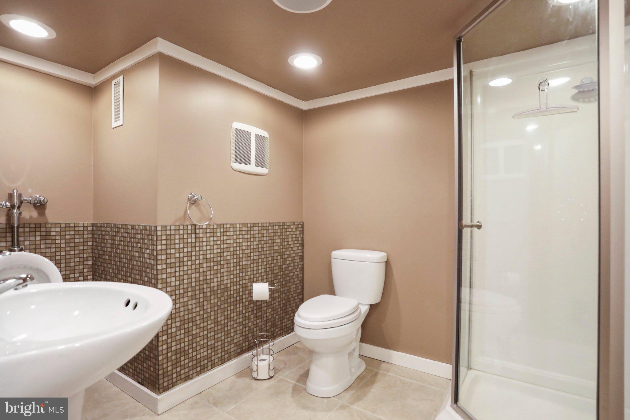 821 Security Road Hagerstown, MD 21740 - Photo 33 of 45 Basement Bath