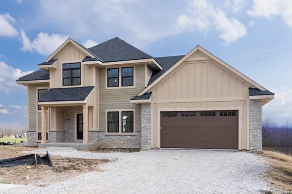 $979,900 | N66-w21075 Sweet Clover Drive, Menomonee Falls, WI 53051