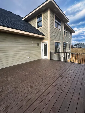 $979,900 | N66-w21075 Sweet Clover Drive, Menomonee Falls, WI 53051