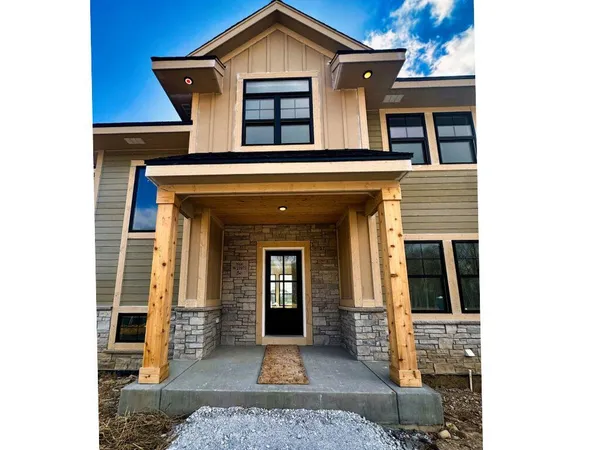 $979,900 | N66-w21075 Sweet Clover Drive, Menomonee Falls, WI 53051