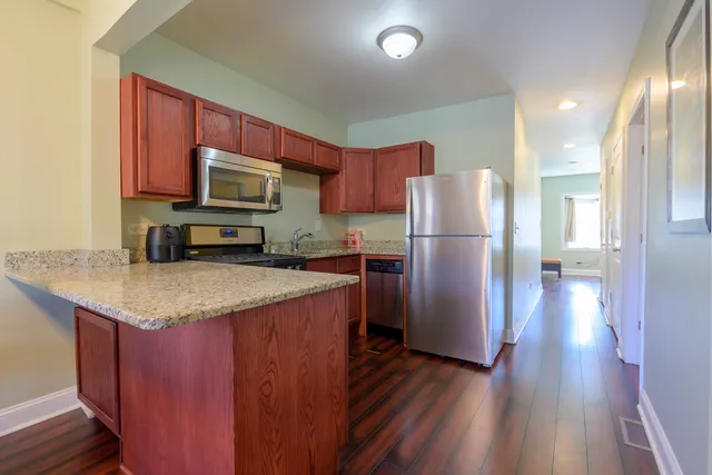 $510,000 | 2436 West Fillmore Street, Chicago, IL 60612