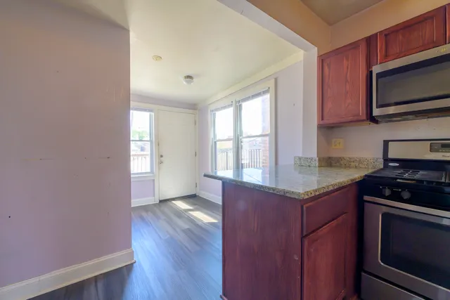 $510,000 | 2436 West Fillmore Street, Chicago, IL 60612