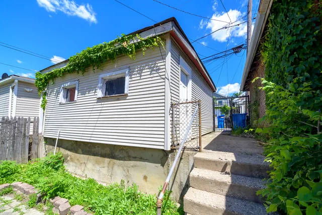 $510,000 | 2436 West Fillmore Street, Chicago, IL 60612