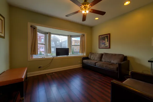 $510,000 | 2436 West Fillmore Street, Chicago, IL 60612