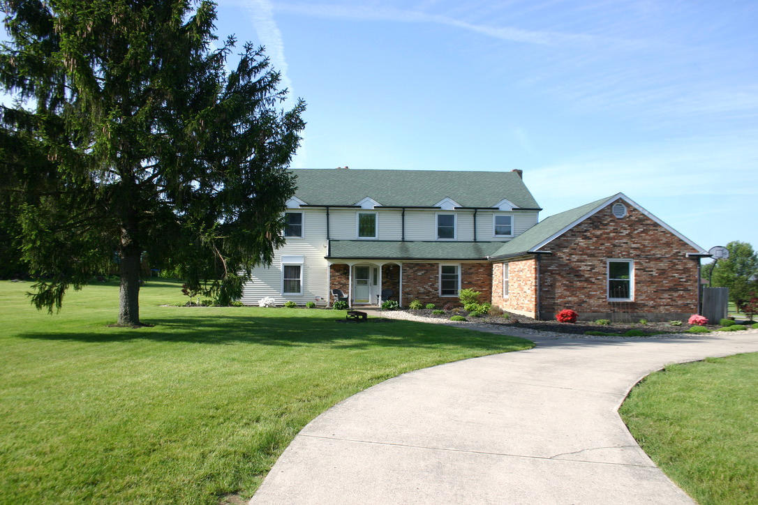 483 East County Line Road Springfield, OH 45502 - Photo 5 of 57