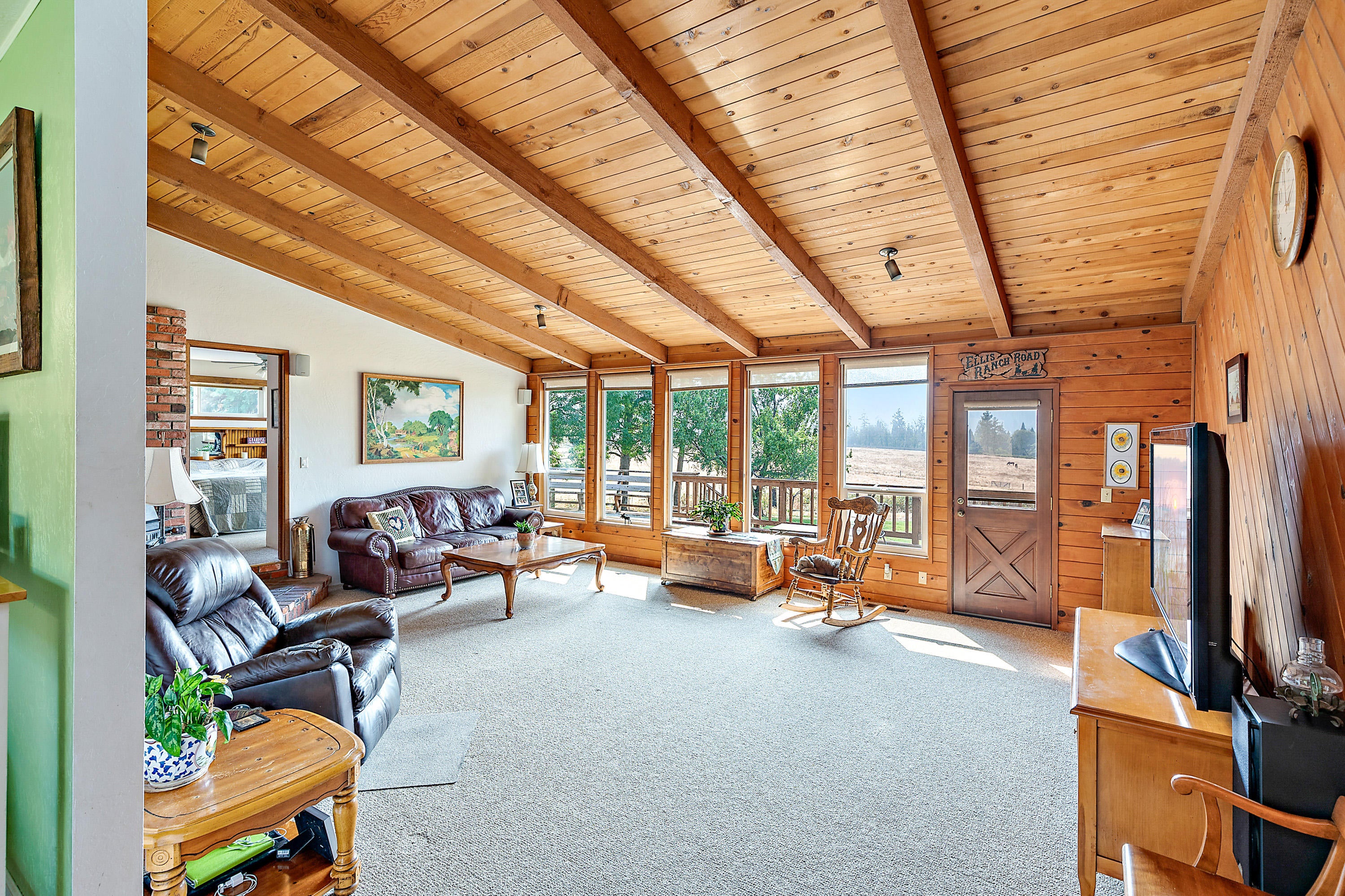 1480 Upper Applegate Road Jacksonville, OR 97530 - Photo 3 of 52 UA(28)