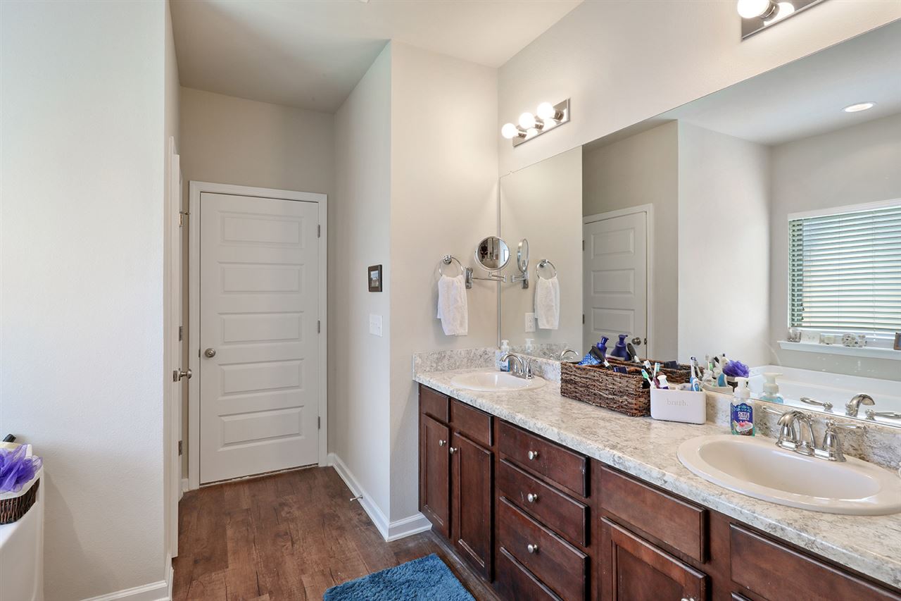 17072 Feder Drive Foley, AL 36535 - Photo 8 of 22 Master Bathroom