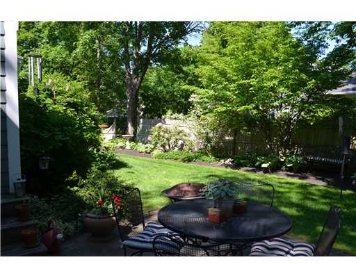 17 Doane Road Barrington, RI 02806 - Photo 2 of 8 Yard/Garden.