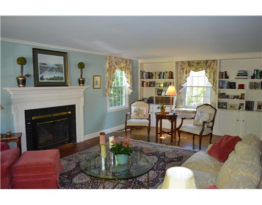 17 Doane Road Barrington, RI 02806 - Photo 3 of 8 Living Room.