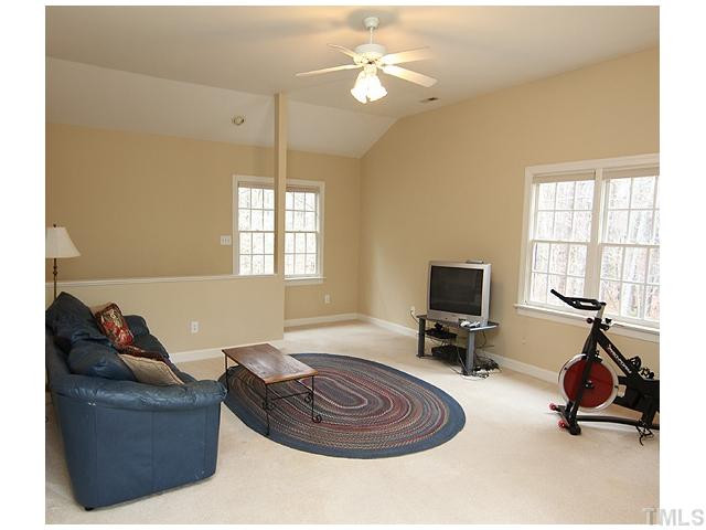 5313 Stargrass Court Raleigh, NC 27613 - Photo 18 of 24 Photo 18