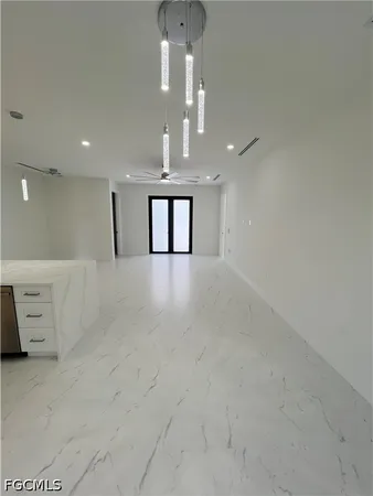 $3,050 | 2657 2nd Avenue Southeast, Naples, FL 34117