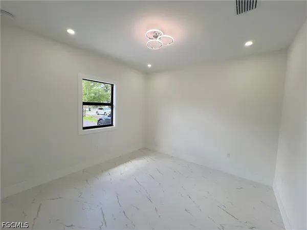 $3,050 | 2657 2nd Avenue Southeast, Naples, FL 34117