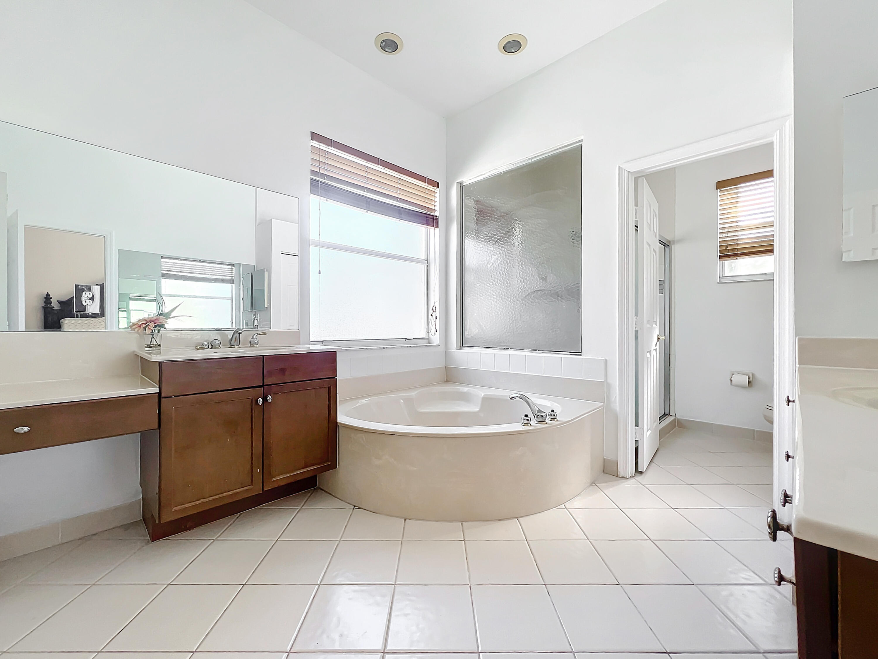 9756 Roche Place Wellington, FL 33414 - Photo 20 of 29 Master Bathroom