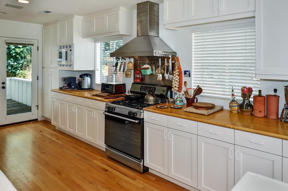 1 Potbelly Beach Road Aptos, CA 95003 - Photo 7 of 23