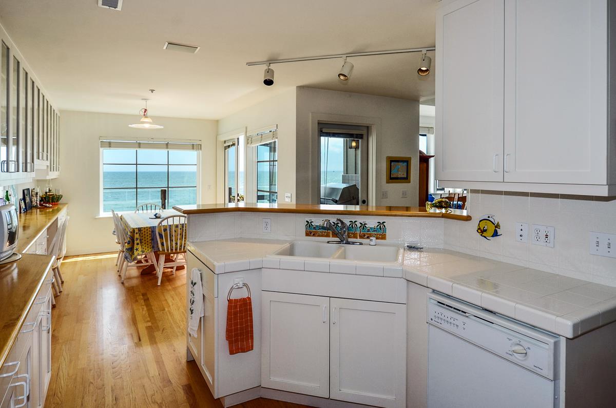 1 Potbelly Beach Road Aptos, CA 95003 - Photo 8 of 23