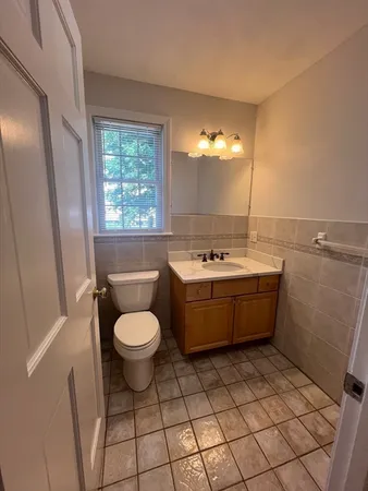 $5,500 | 42 Spruce Street, Unit 1, Winchester, MA 01890