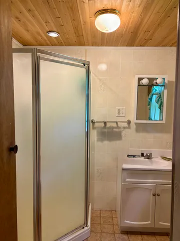 $162,000 | 320 Ln 110 Hamilton Lake, Hamilton, IN 46742