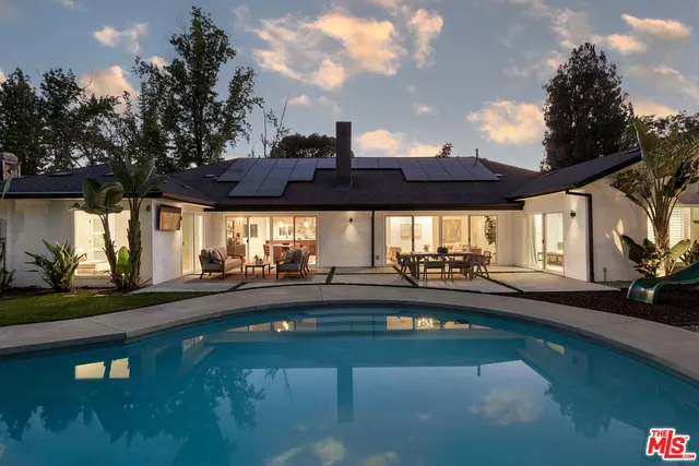 $2,399,000 | 5920 Kentland Avenue, Woodland Hills, CA 91367