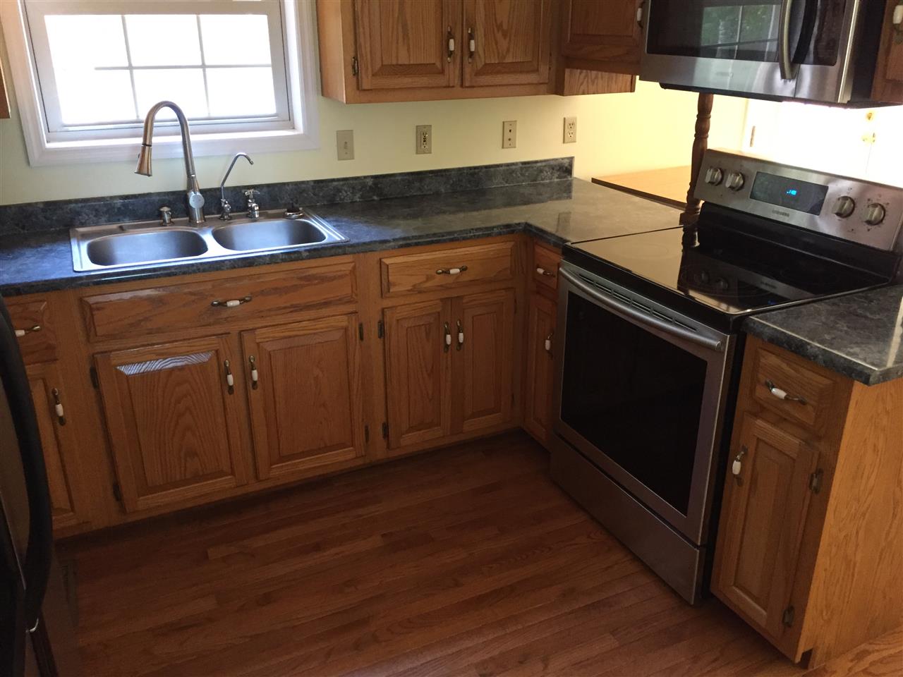 2047 Dover Church Road Glasgow, KY 42141 - Photo 6 of 35 Gallery Image 6