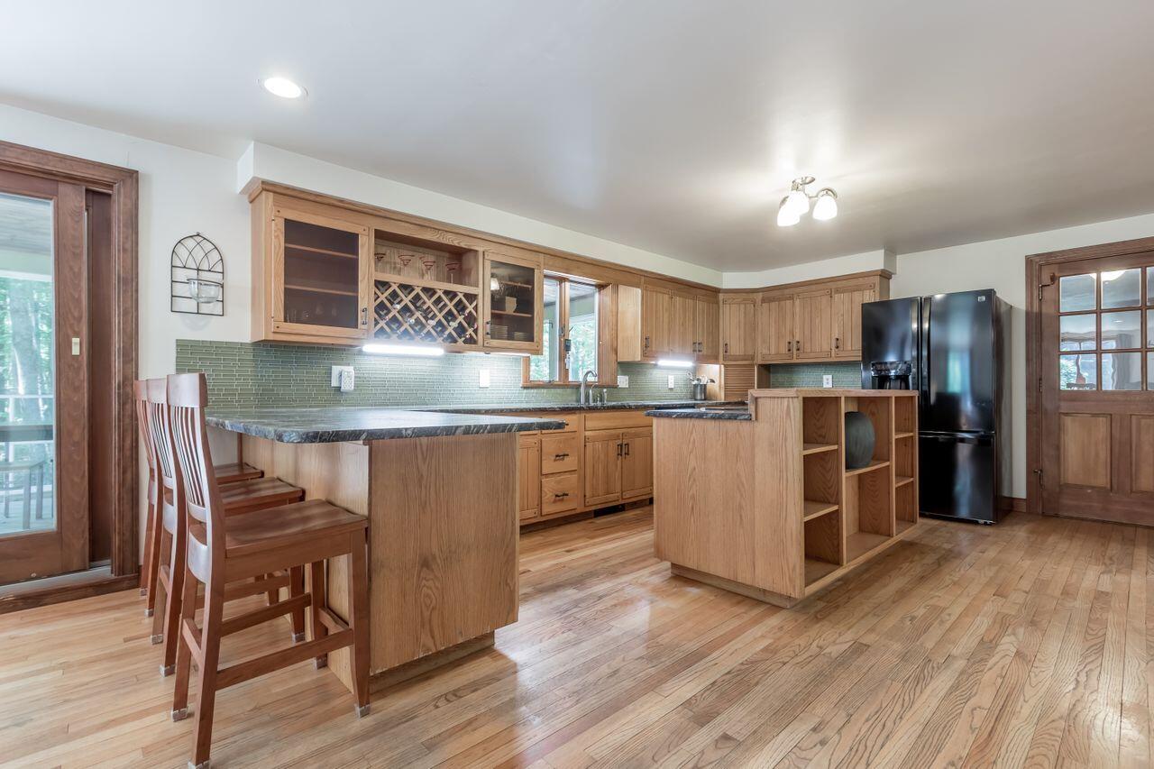 552 Blackstrap Road Falmouth, ME 04105 - Photo 3 of 39 3