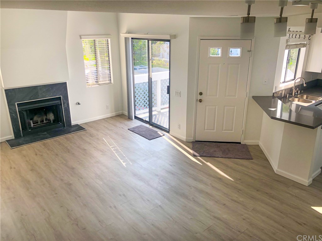 123 Briarglen, Unit 43 Irvine, CA 92614 - Photo 4 of 34