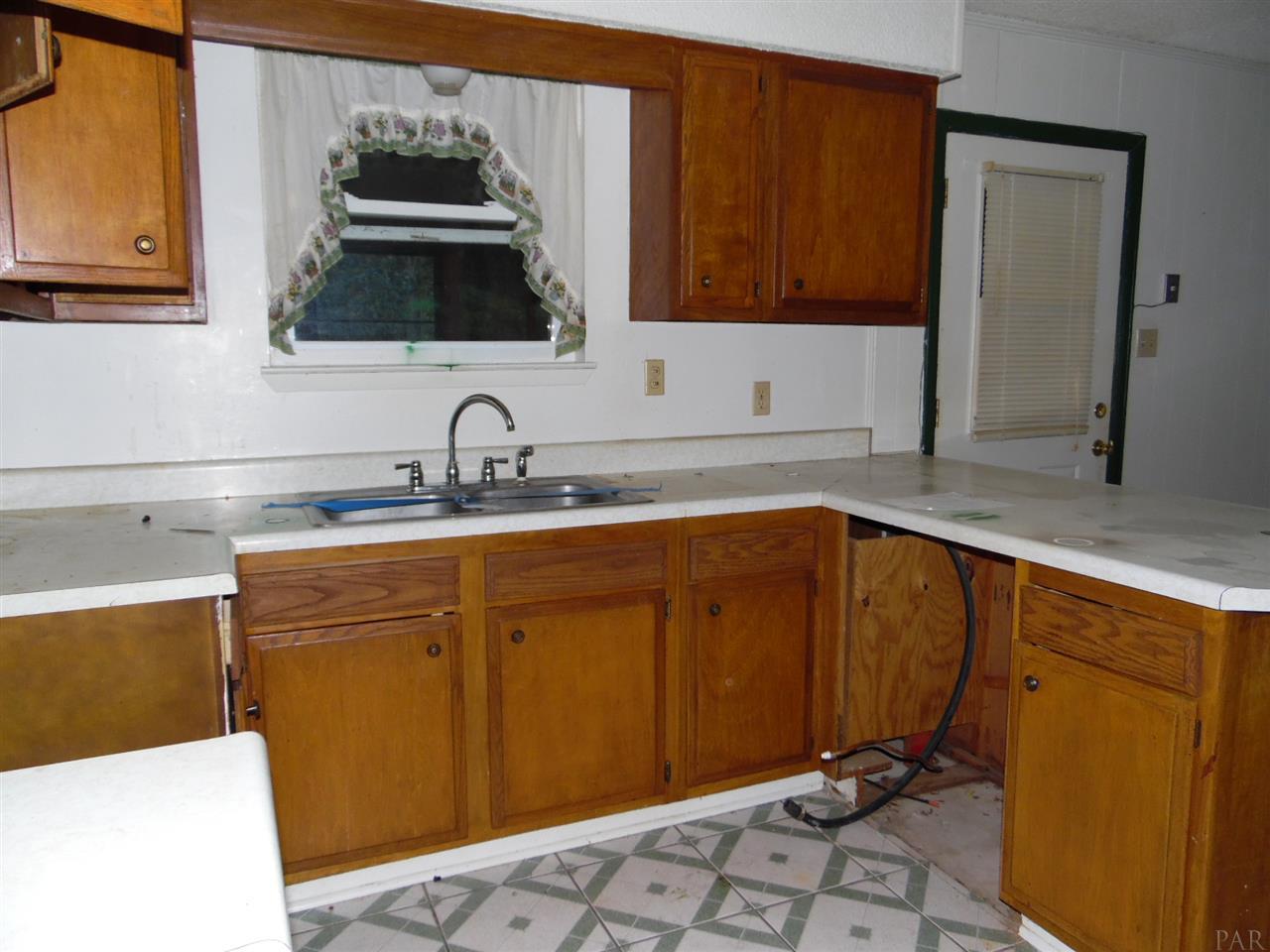 5845 Scotland Road Pensacola, FL 32526 - Photo 3 of 14 Gallery Image 3