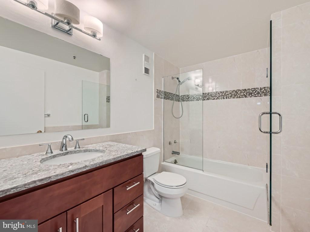 250 President Street, Unit 404 Baltimore, MD 21202 - Photo 11 of 31