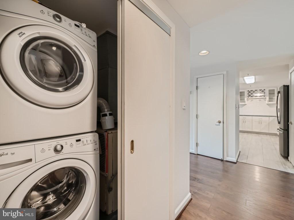 250 President Street, Unit 404 Baltimore, MD 21202 - Photo 12 of 31