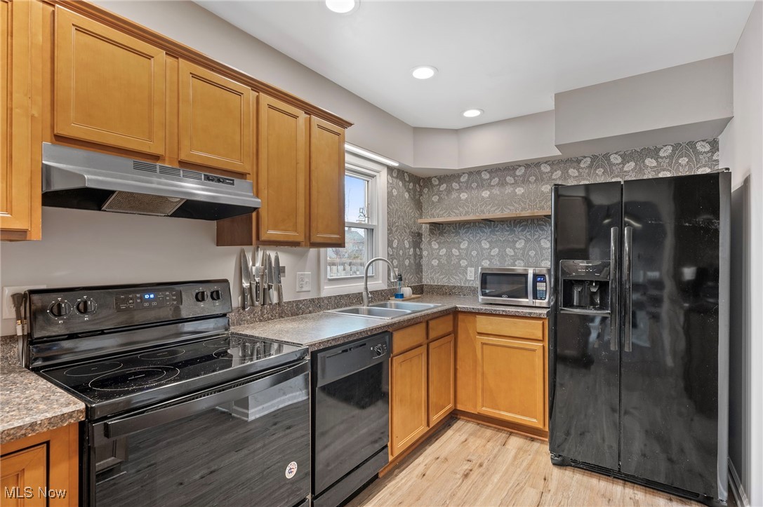 1369 Ford Road Lyndhurst, OH 44124 - Photo 13 of 40